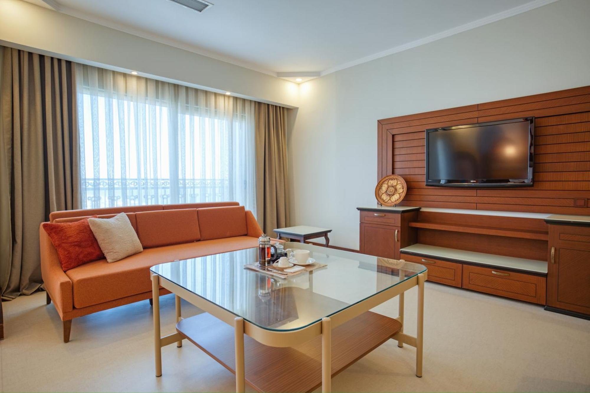 Hotel Megasaray Westbeach 5*
