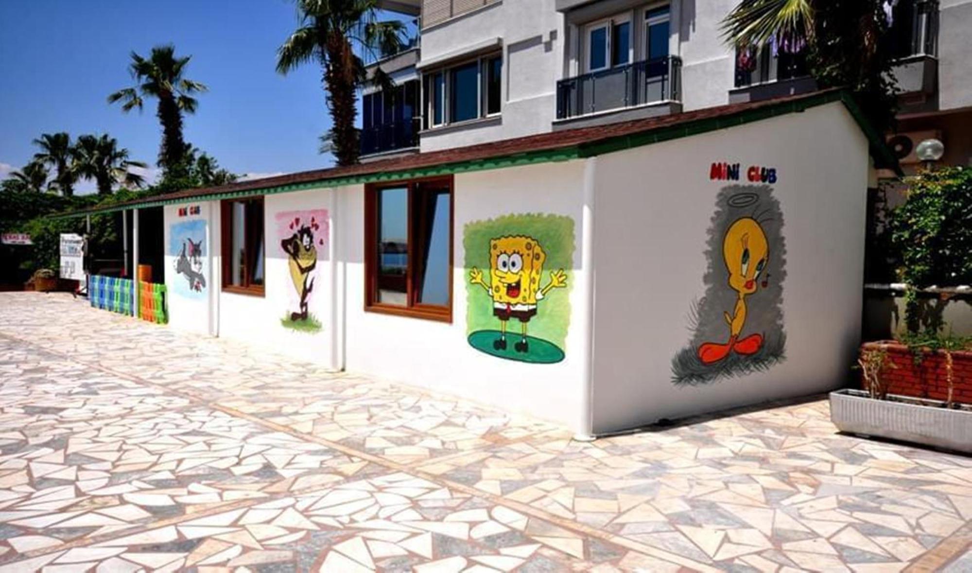 Otel Adonis 4*