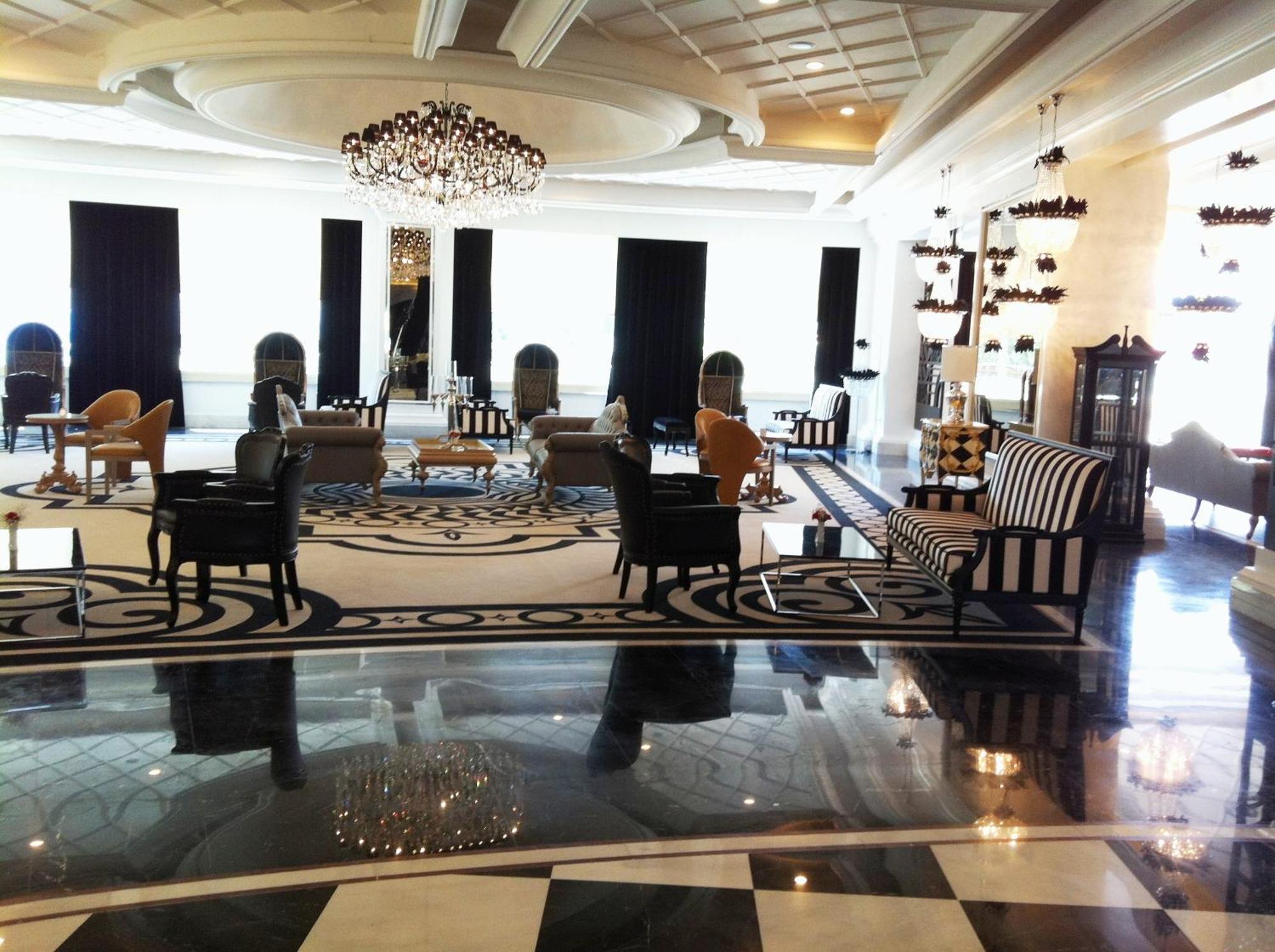 Delphin Imperial Lara