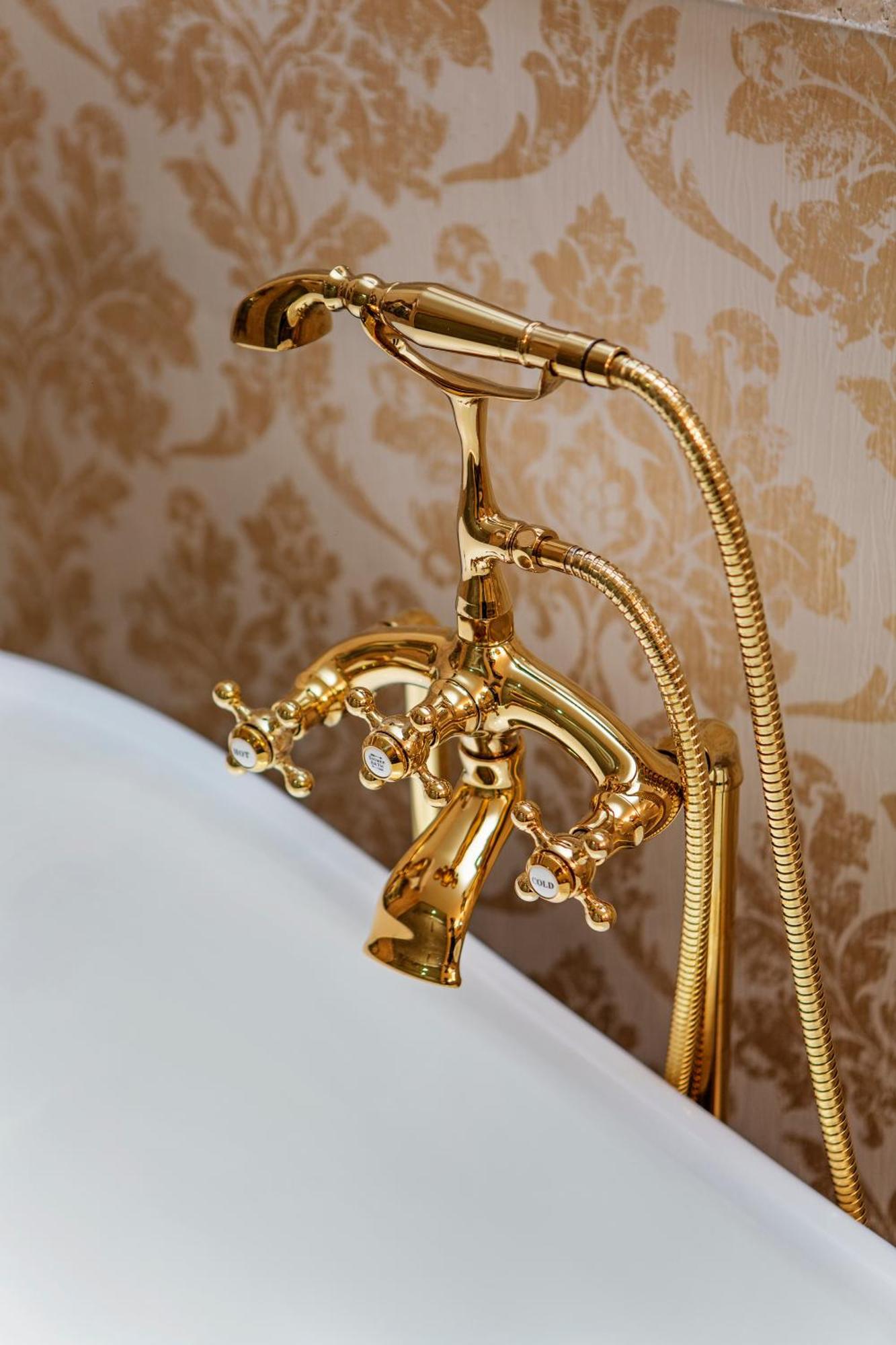 Hotel Elegance East 4*