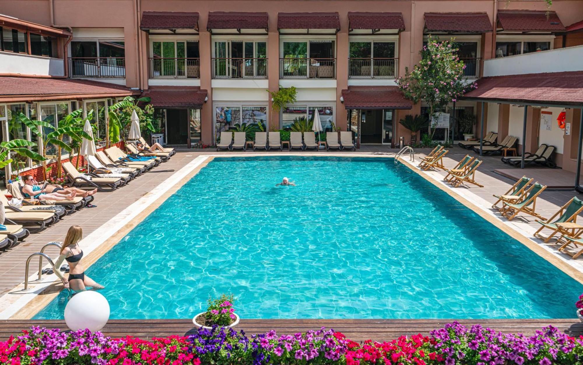 Otel Dg Rose