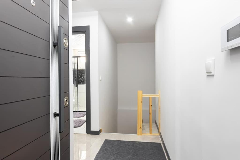 7-sehir Merkezinde 4 Yatak Odali Apartment Antalya