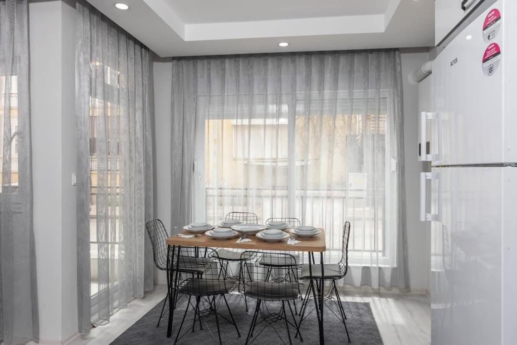 6-sehir Merkezinde Bueyuek Modern Apartment Antalya