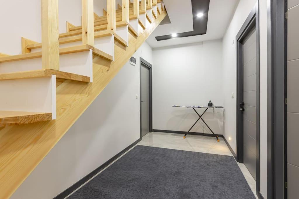 4-3 Yatak Odali Bueyuek Kaleici Yakini Apartment *