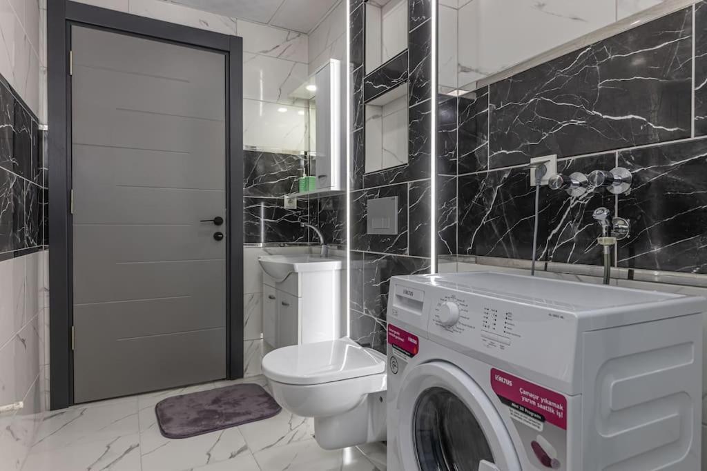 4-3 Yatak Odali Bueyuek Kaleici Yakini Apartment *
