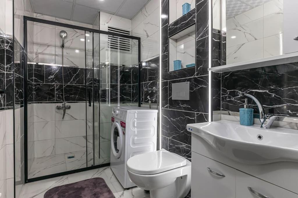 Apartment 3-sehir Merkezinde Bueyuek 3 Yatak Odasi *