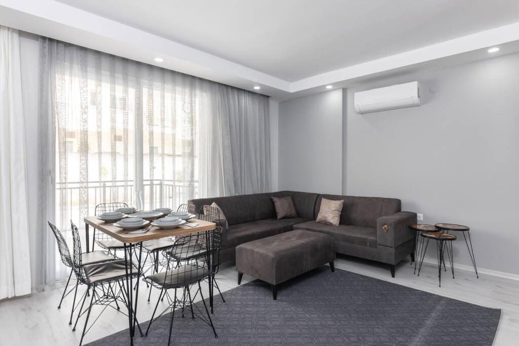 Apartment 3-sehir Merkezinde Bueyuek 3 Yatak Odasi *