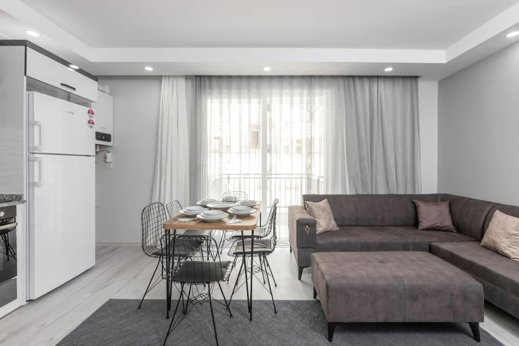 Apartment 3-sehir Merkezinde Bueyuek 3 Yatak Odasi *