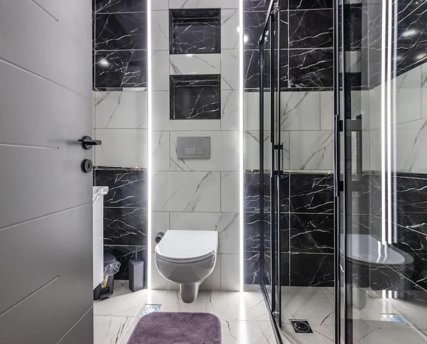 Apartment 1-kaleici Ve Markantalya'ya Yakin Bueyuek Ev Antalya