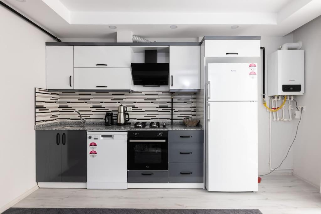 Apartment 1-kaleici Ve Markantalya'ya Yakin Bueyuek Ev