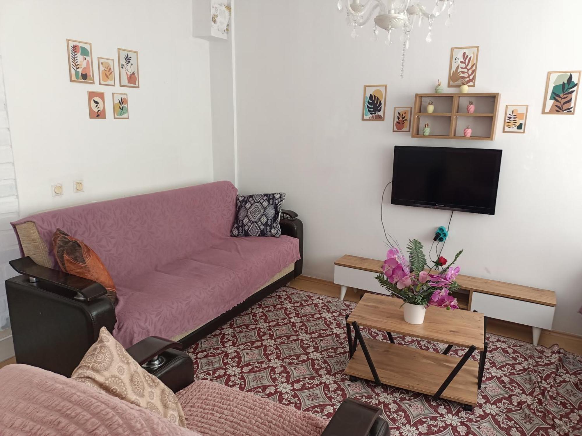 Havalimani Ve Lara Plaj Yakin. 1+1 Daire Apartment *