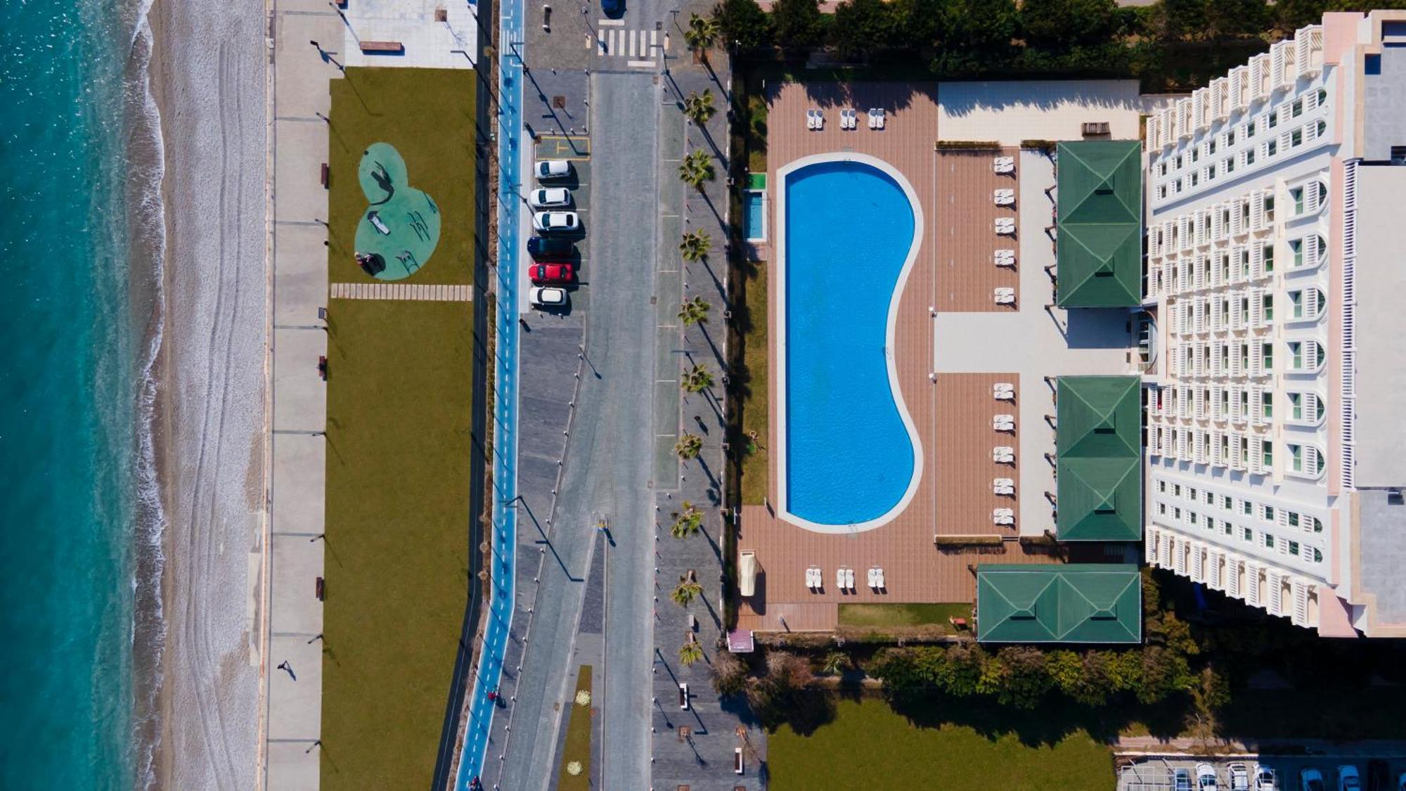 Crowne Plaza By Ihg Hotel