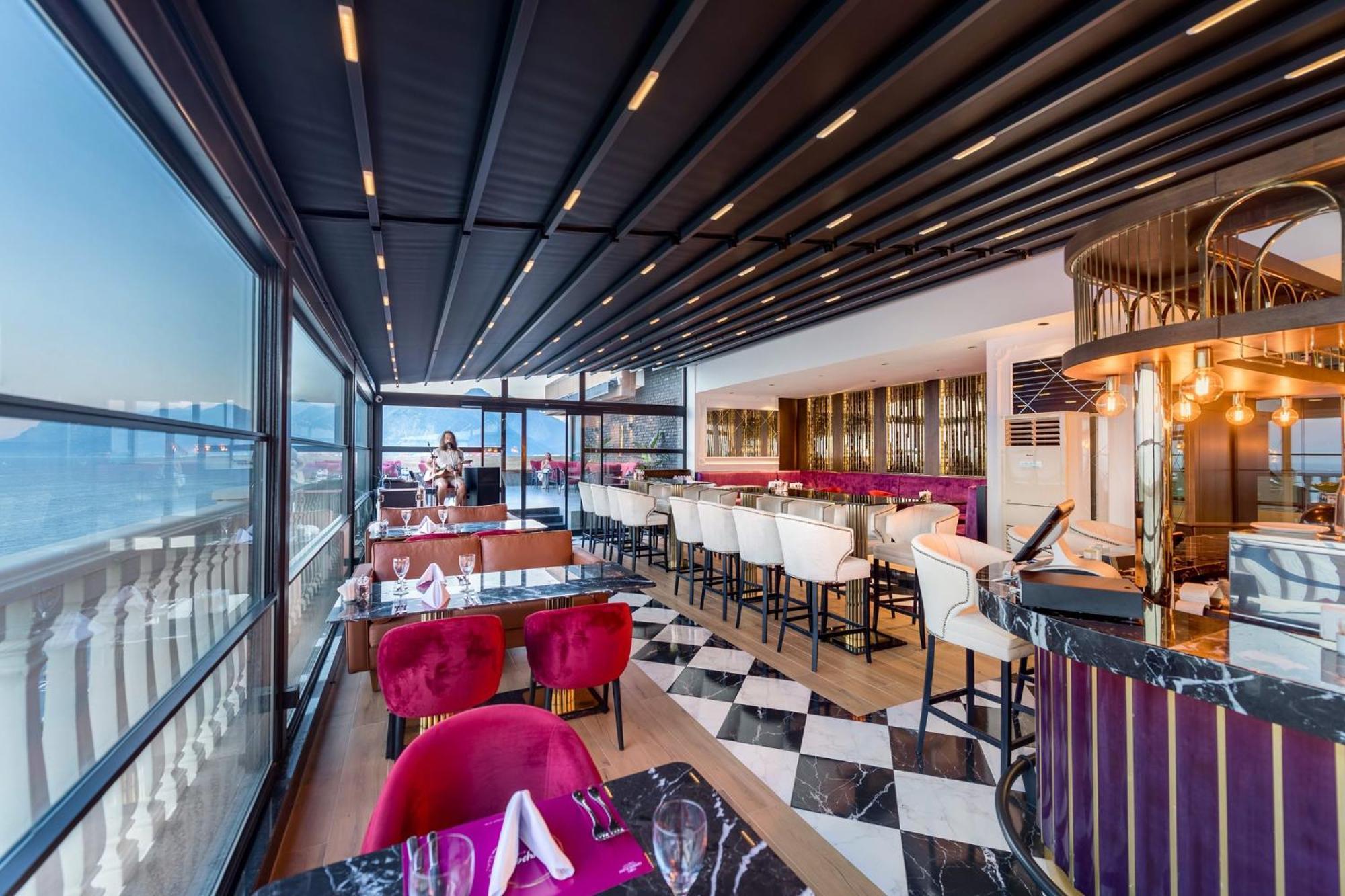 Crowne Plaza By Ihg Hotel Antalya