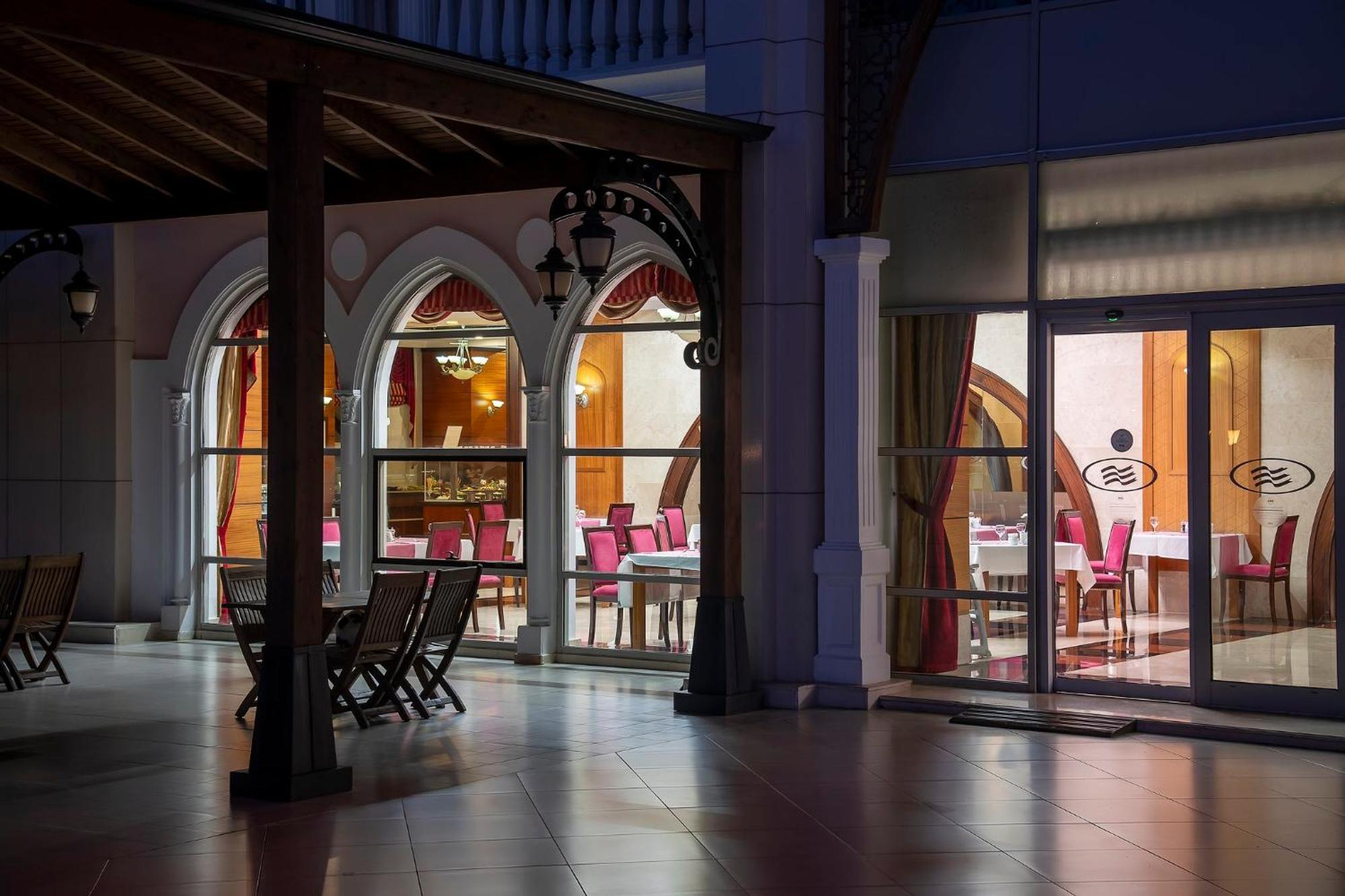 Crowne Plaza By Ihg 5* Antalya