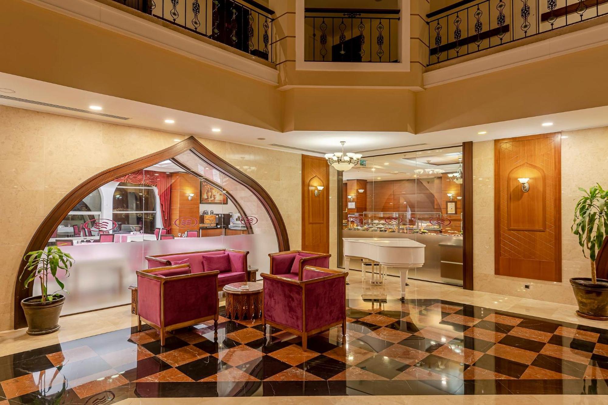 Hotel Crowne Plaza By Ihg Antalya