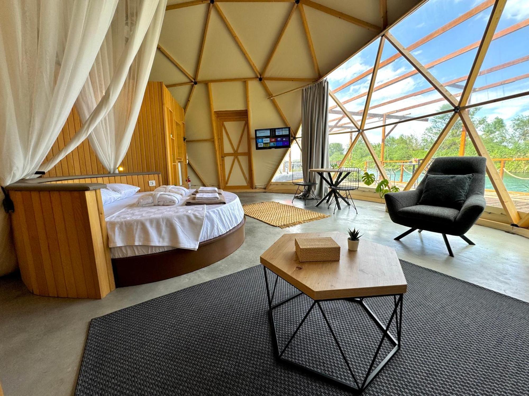 Luxury tent In Out Resorts Antalya