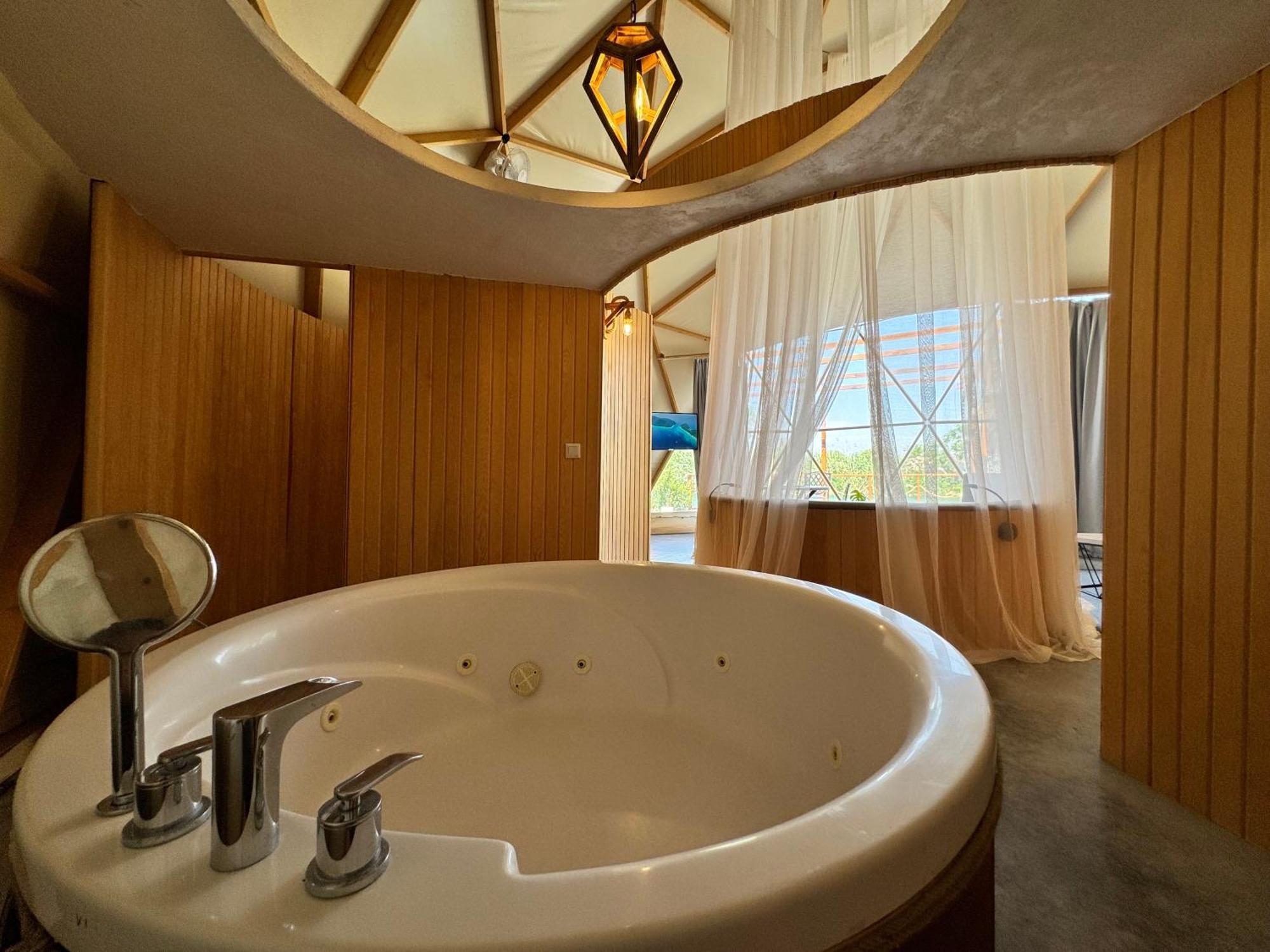 In Out Resorts Luxury tent