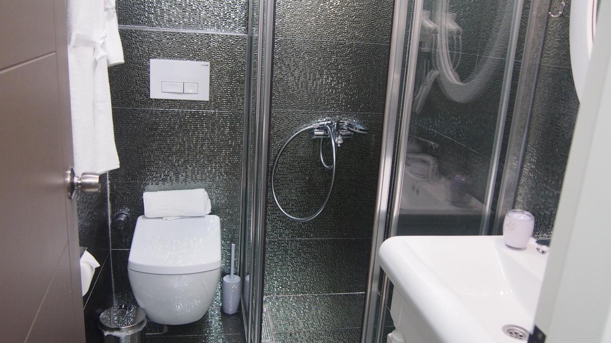 Otel Microyal 2*