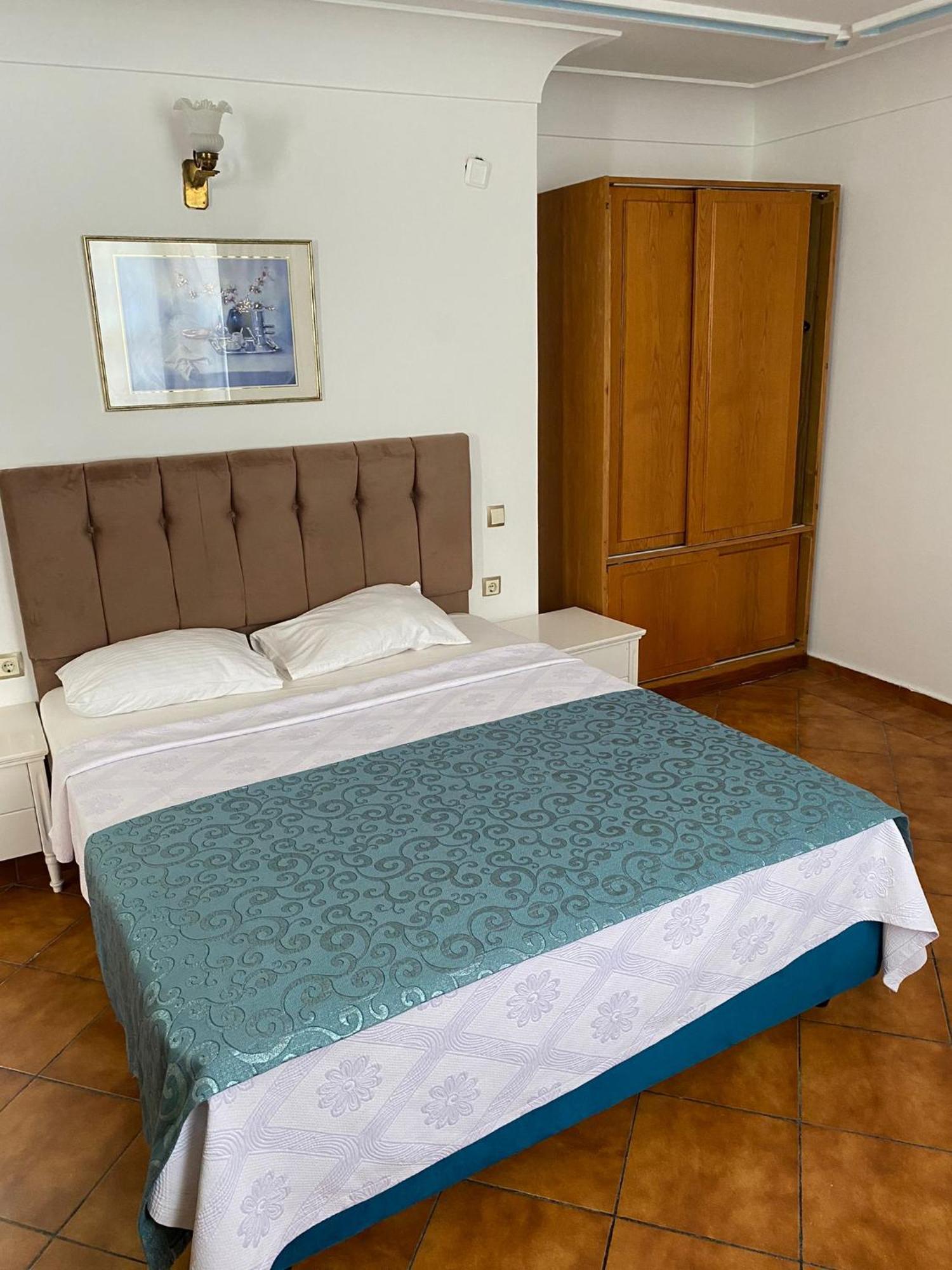 Urcu Hotel
