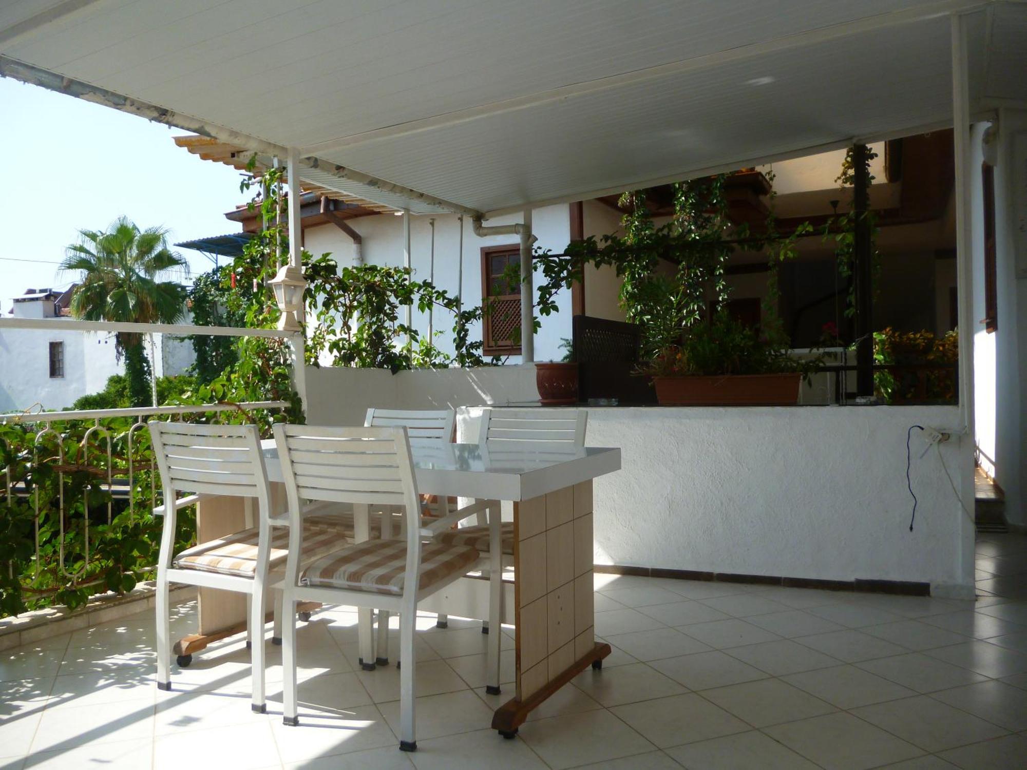 Otel Frankfurt 2*