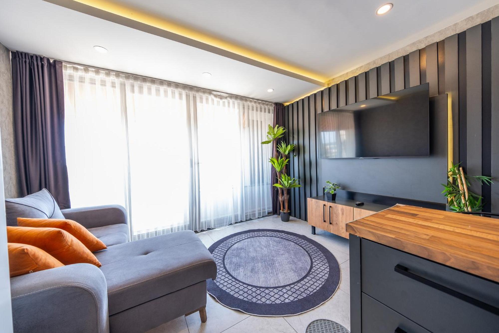 Mrt Suites Lara *