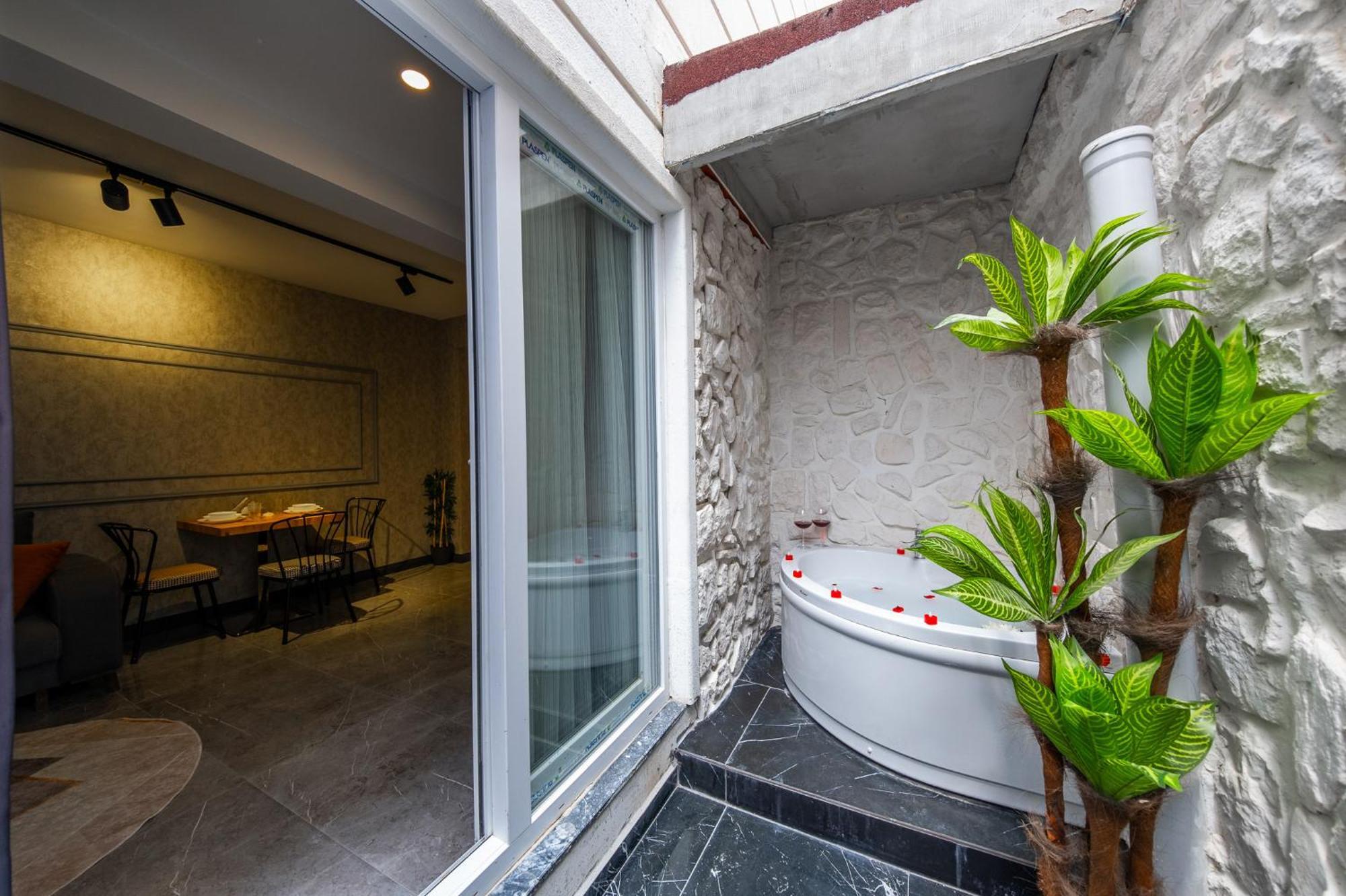 Aparthotel Mrt Suites Lara