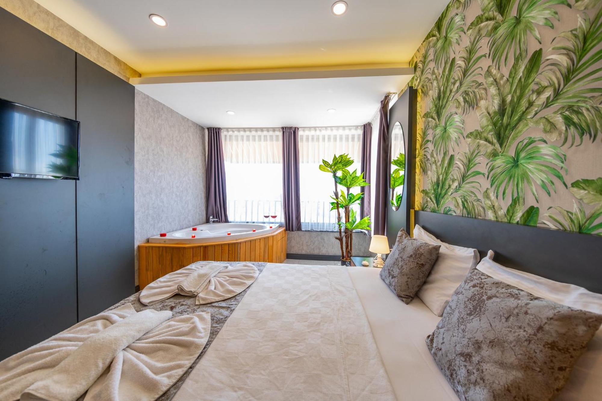 Mrt Suites Lara Aparthotel *