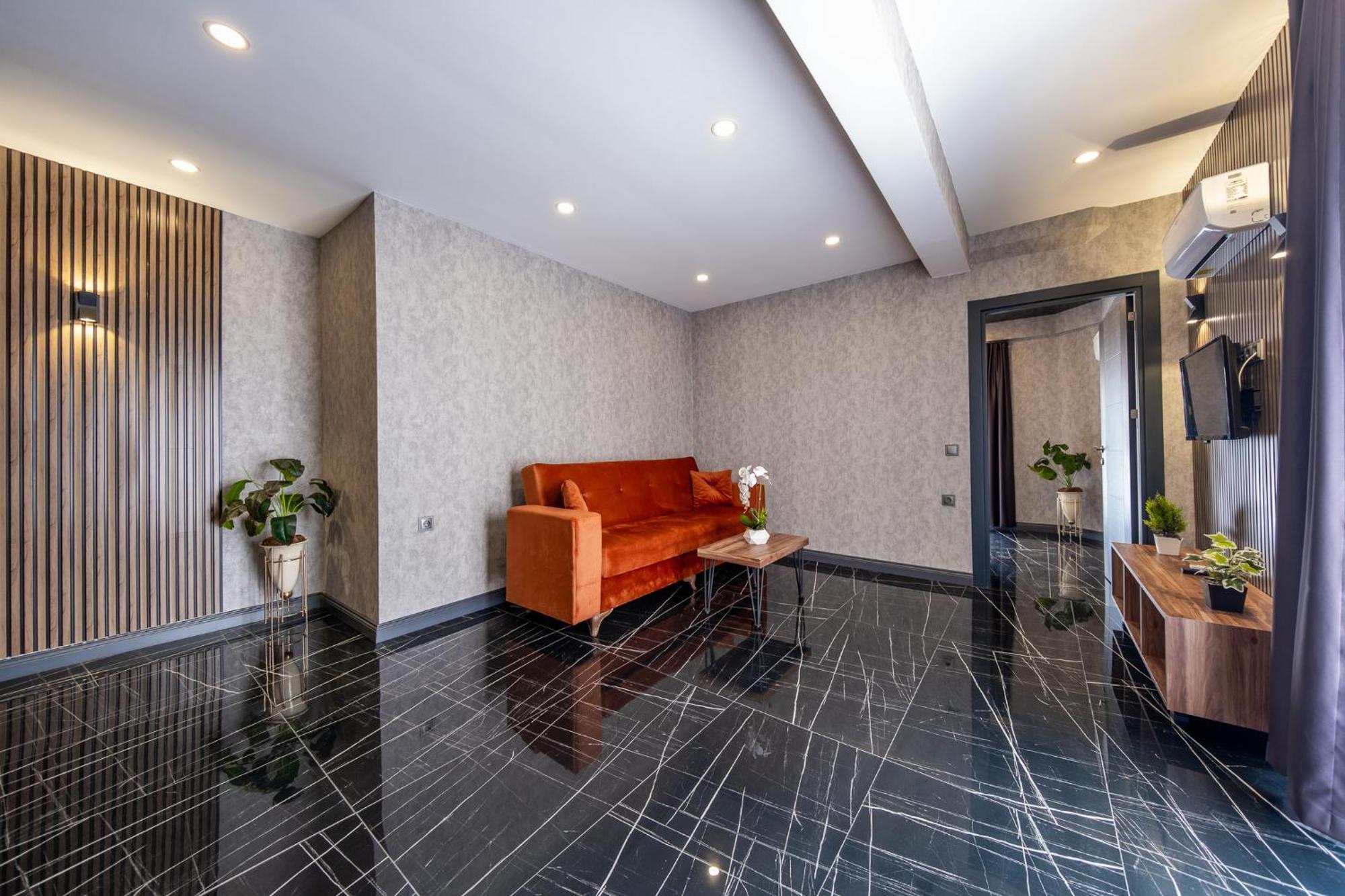 Mrt Suites Lara Aparthotel *