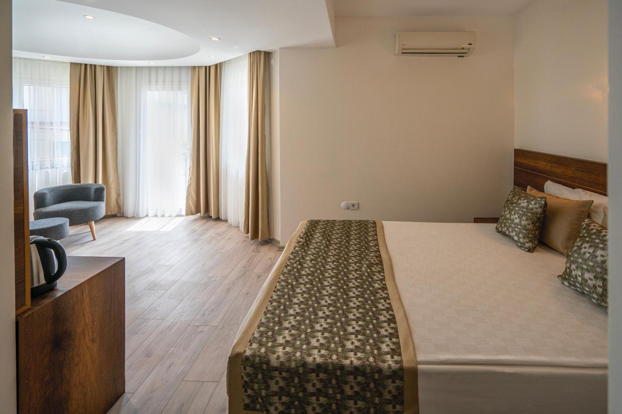Dg Rose Otel