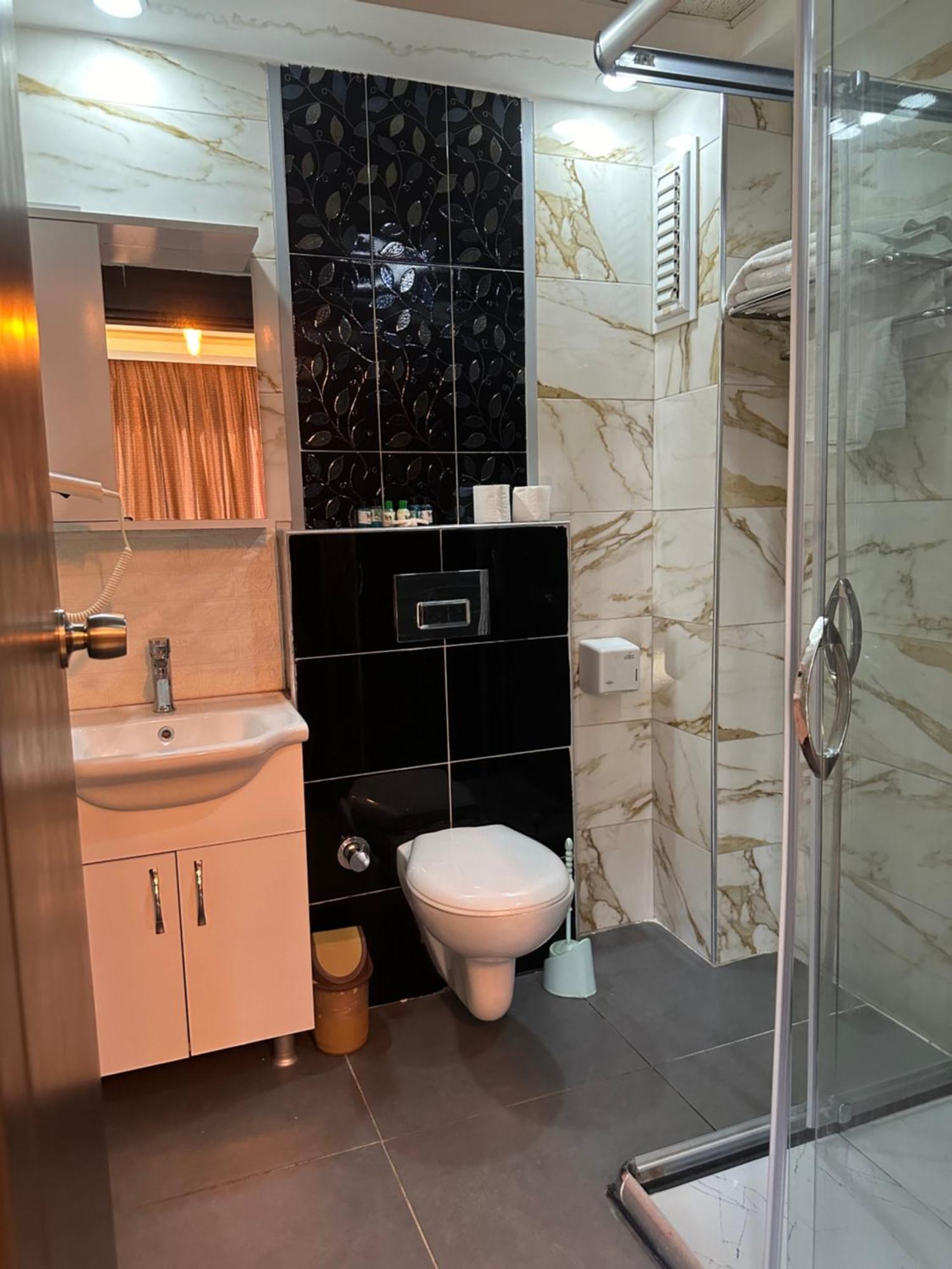 Hotel Beyondiest 3*