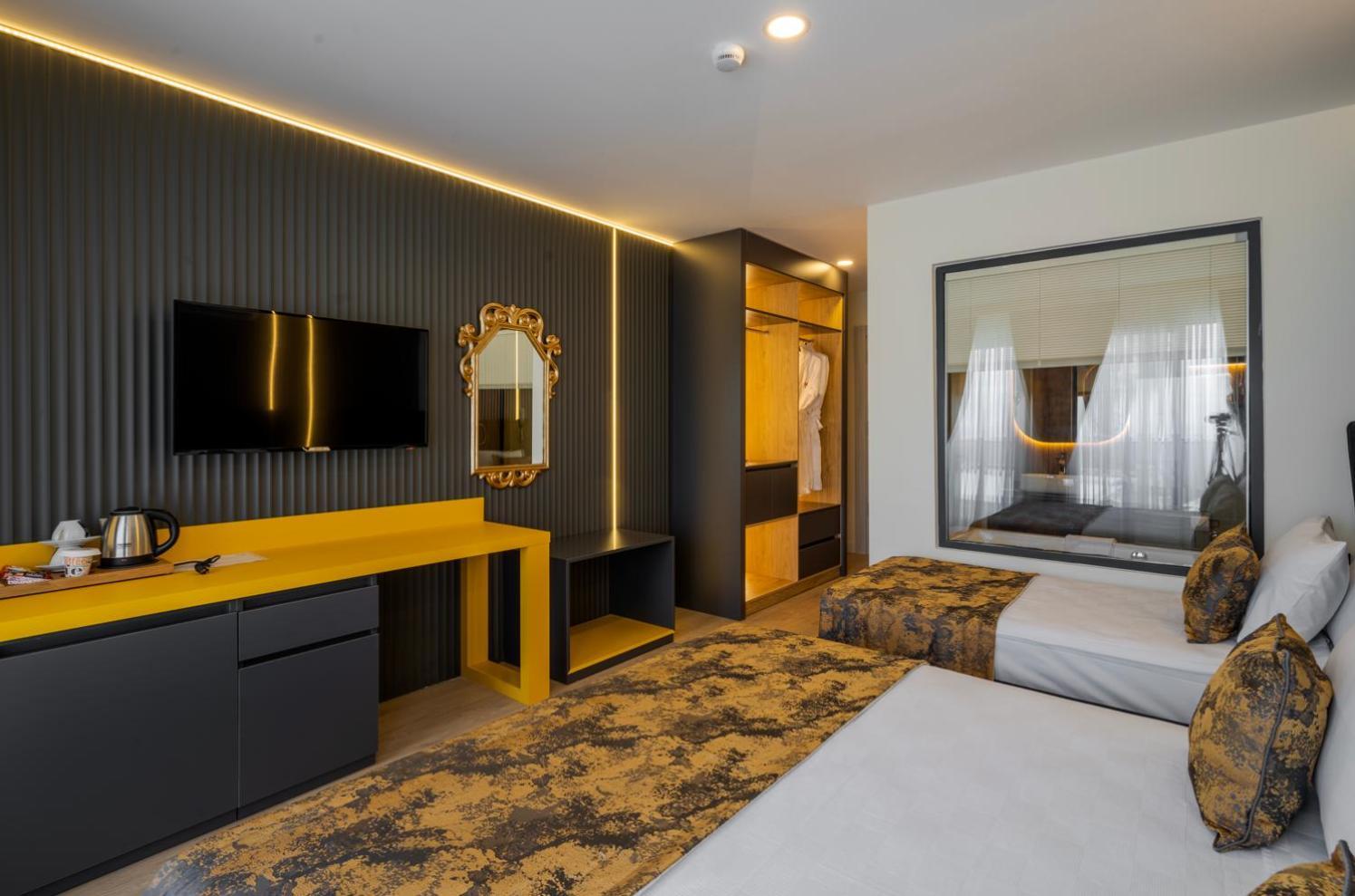 Hotel Tema 242