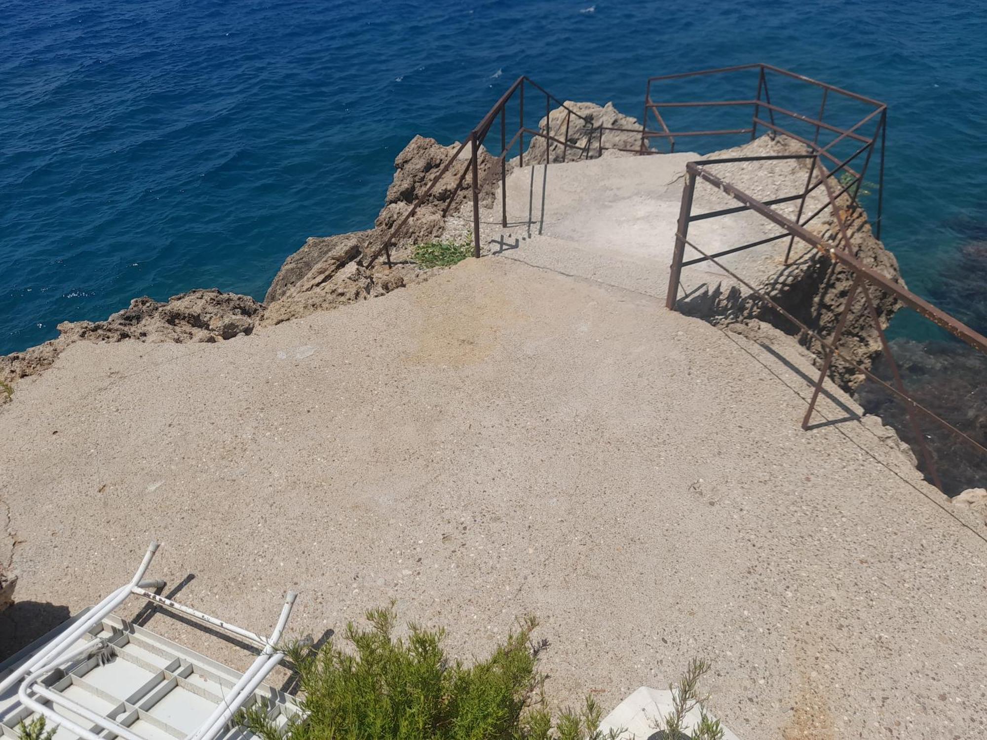 Close To The Sea In The Of Apartment