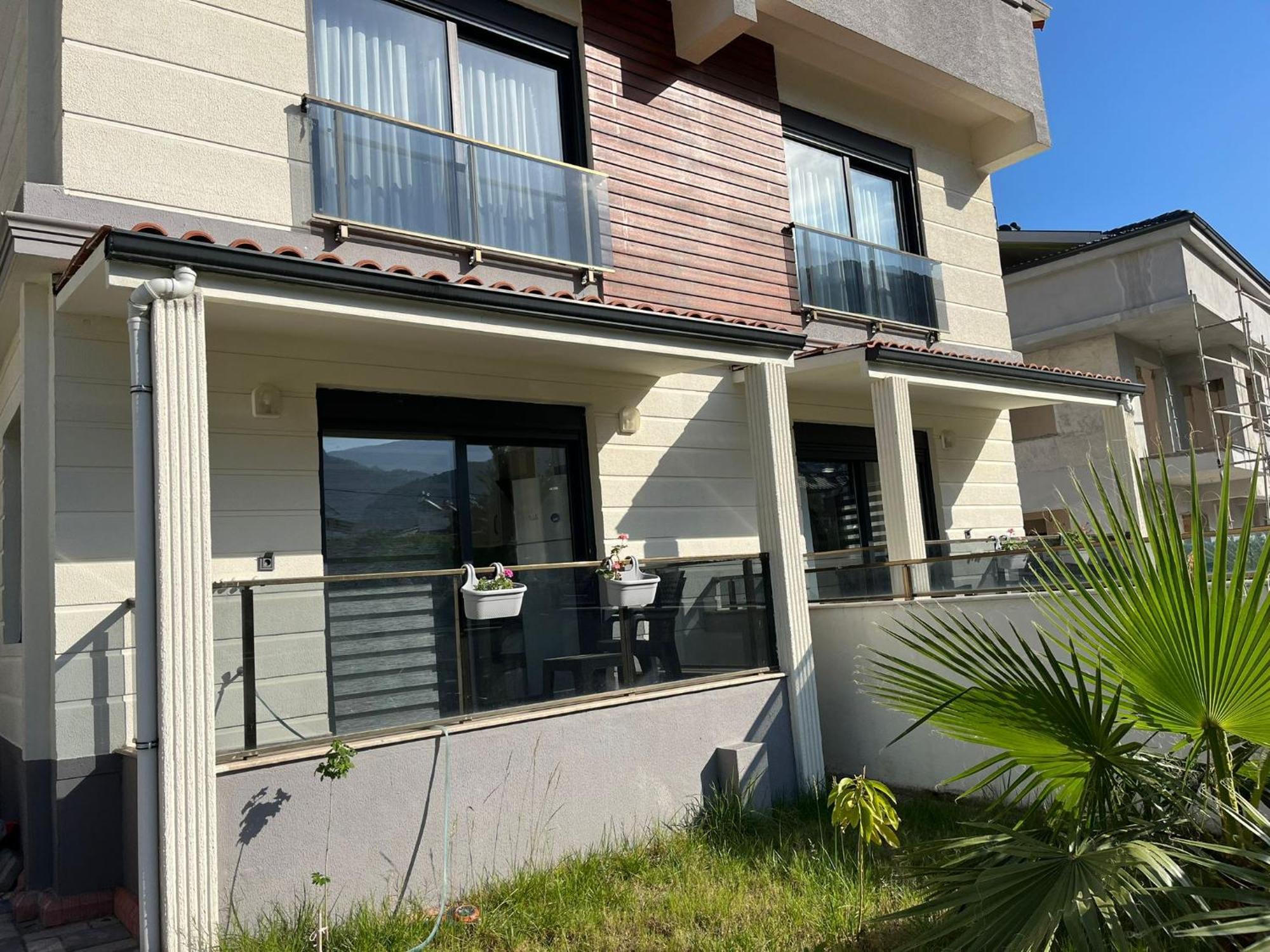 Nimo 5 1 For Rent With Private Pool