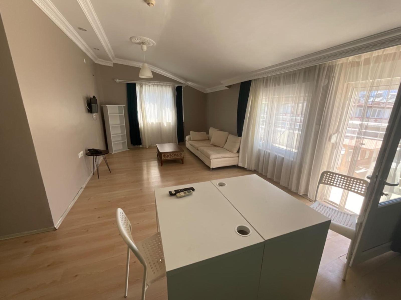 Khan's Aparthotel