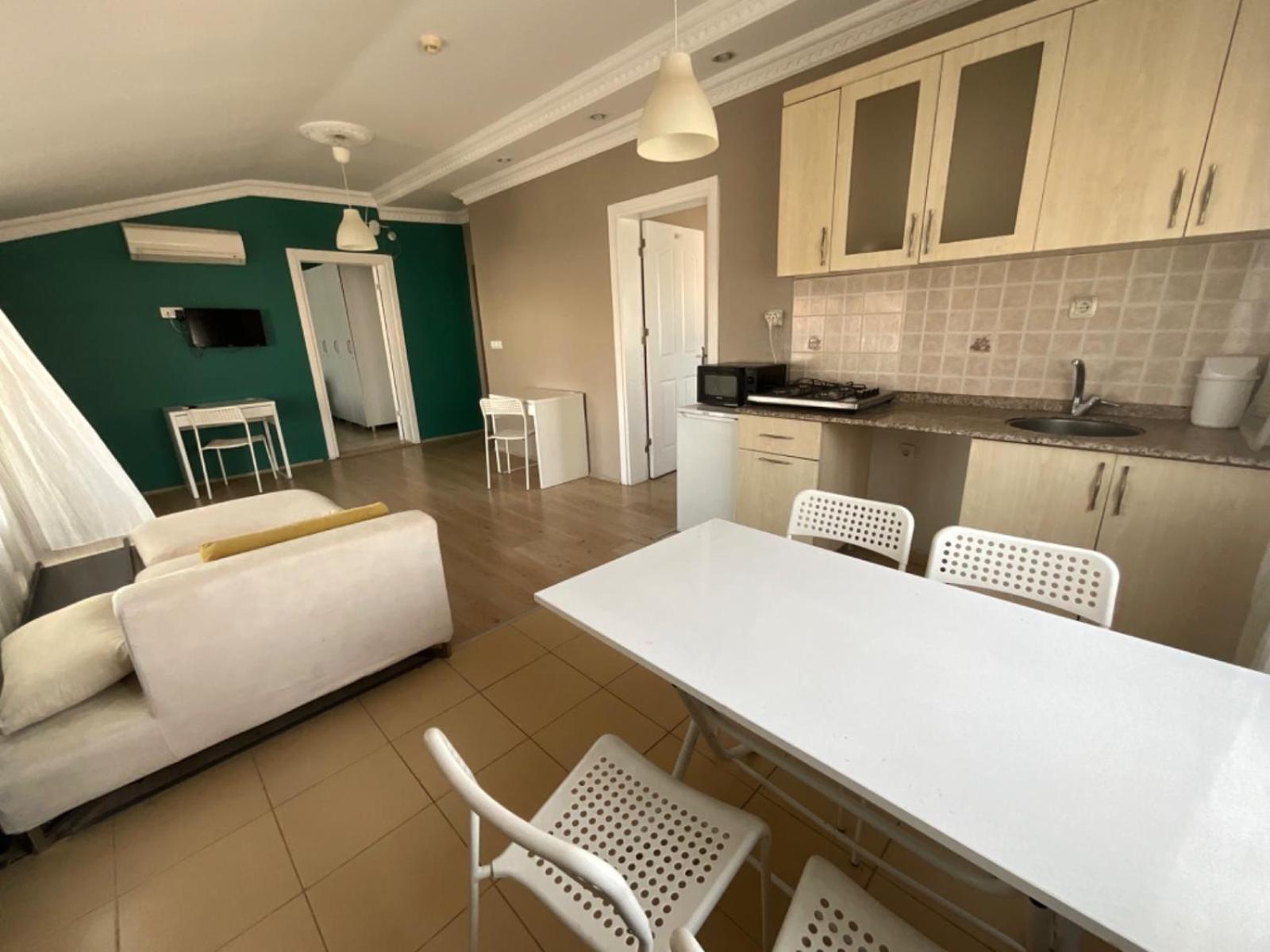 Aparthotel Khan's