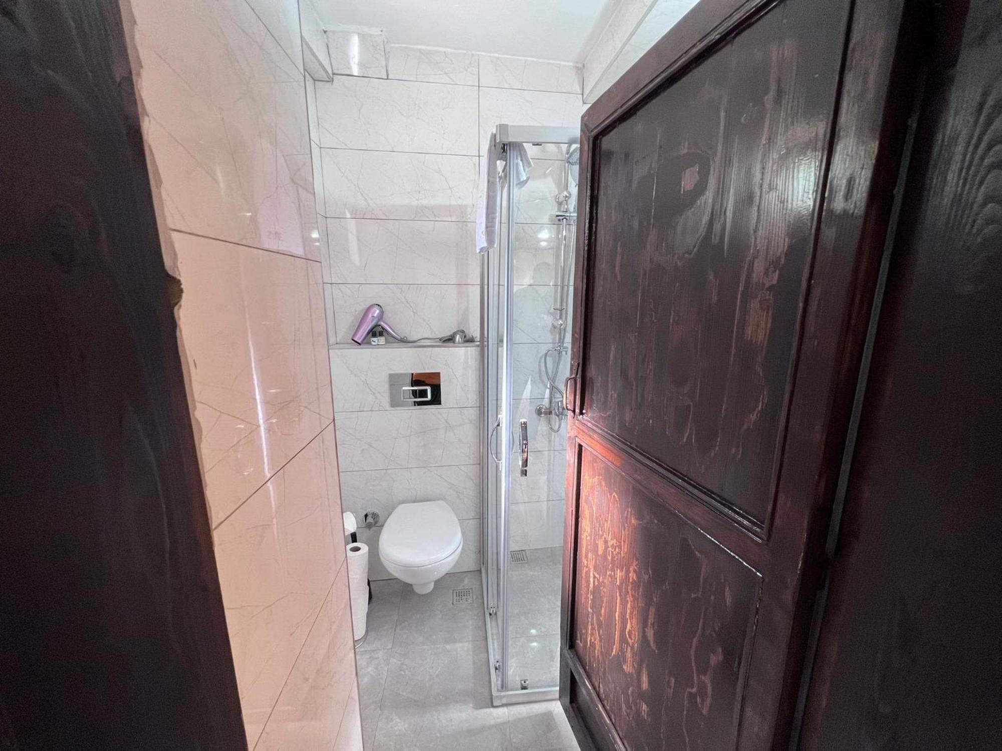 Aparthotel Saye House *
