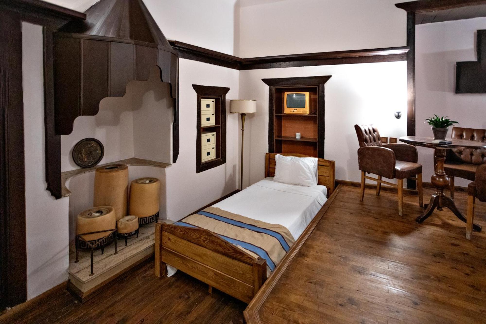 Old House Hotel&pub Antalya