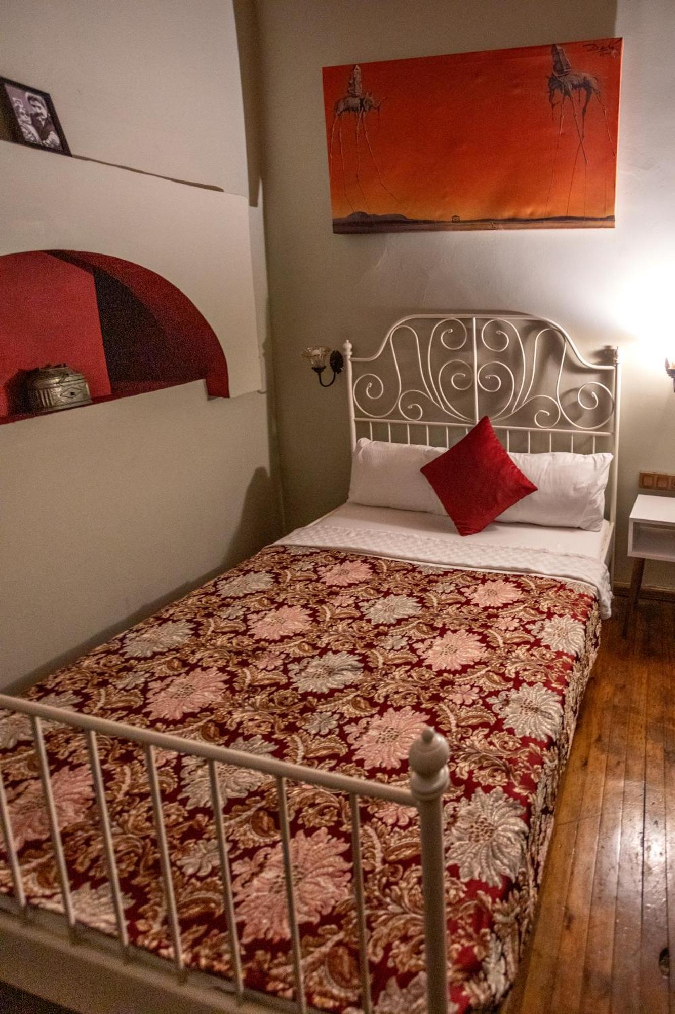 Hostel Old House Hotel&pub Antalya