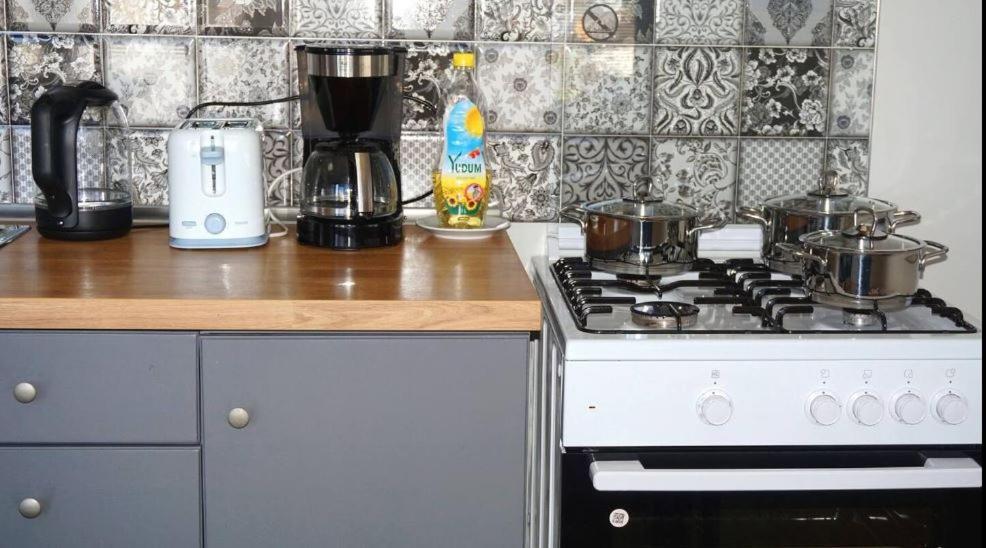 Close To Airport With 2 Bedroom Apartment