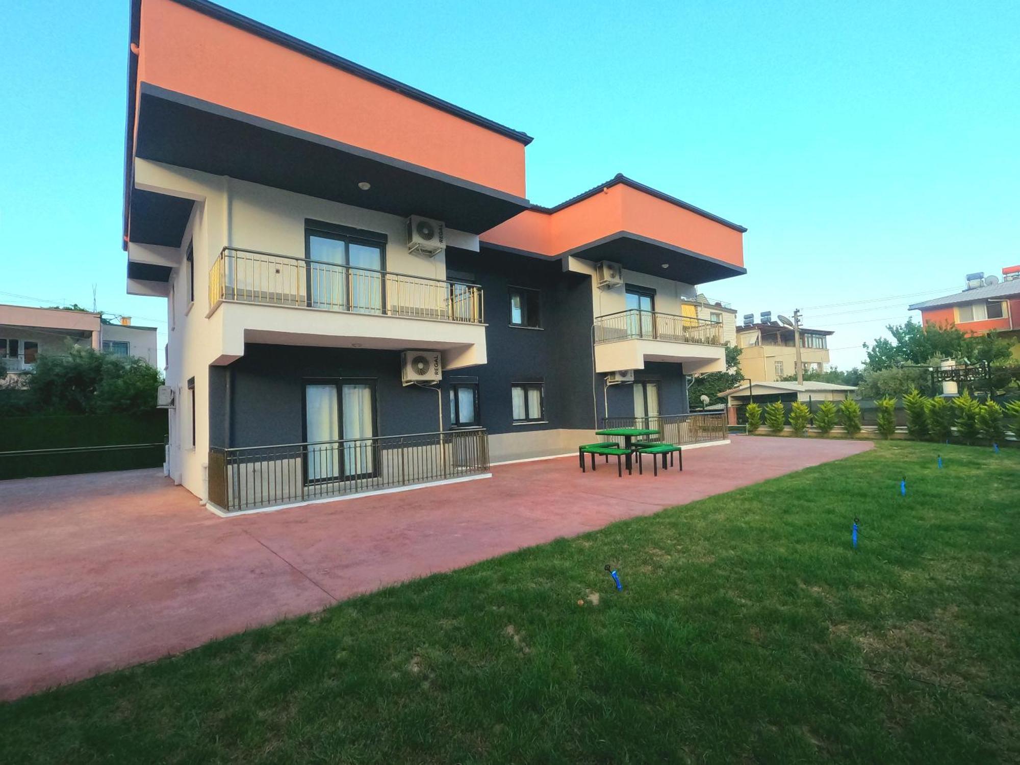 Apartment Same House Garden *