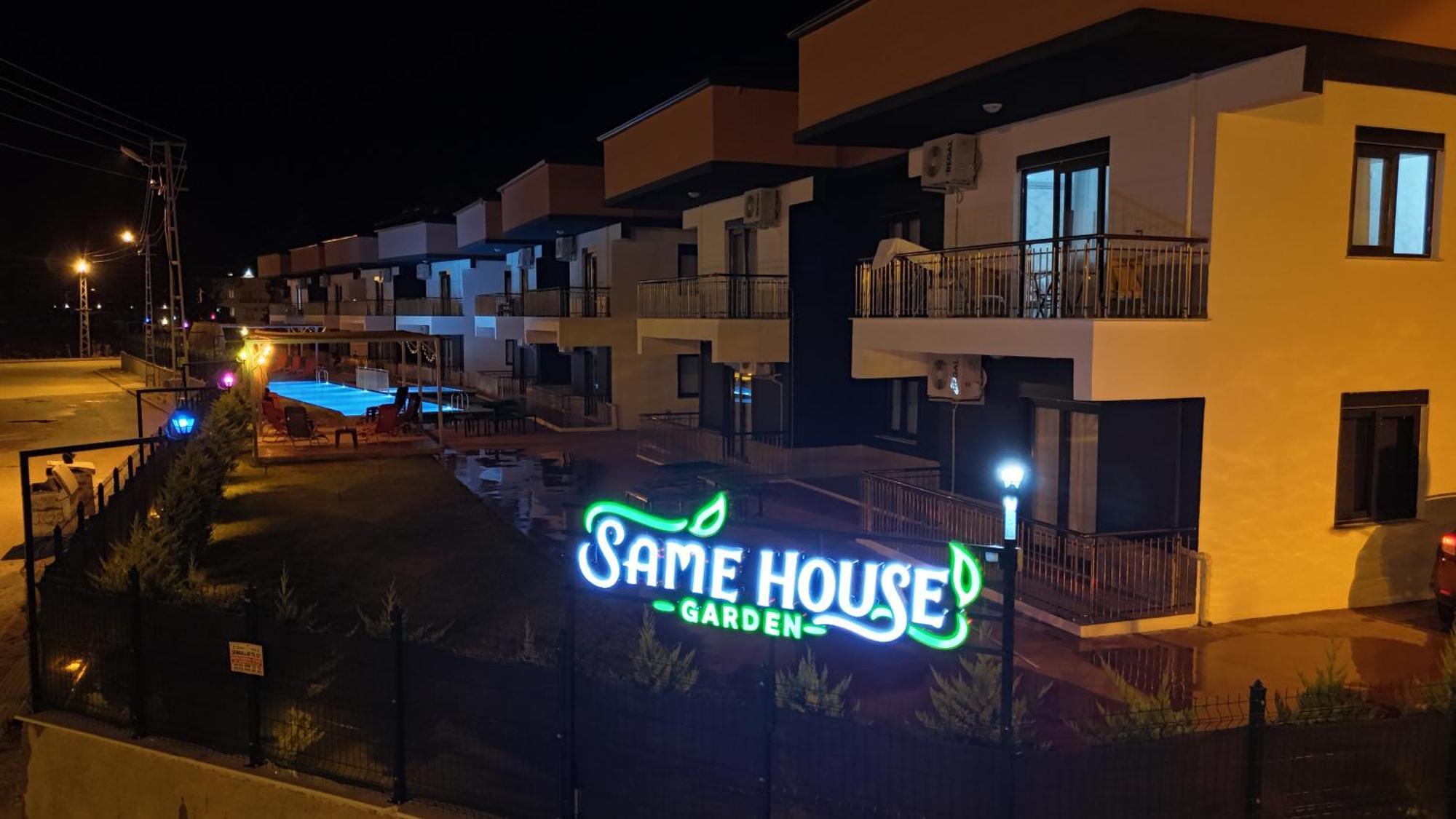 Same House Garden Apartment