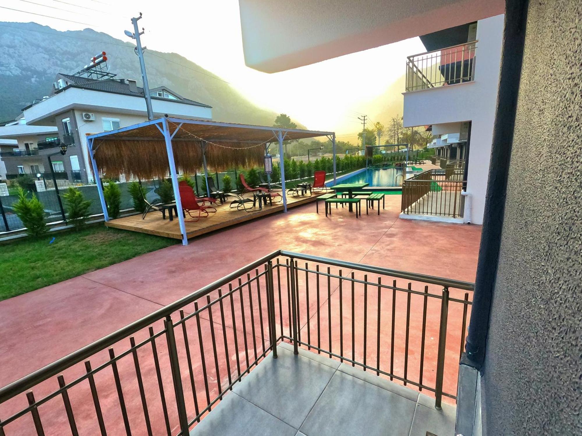 Same House Garden Apartment