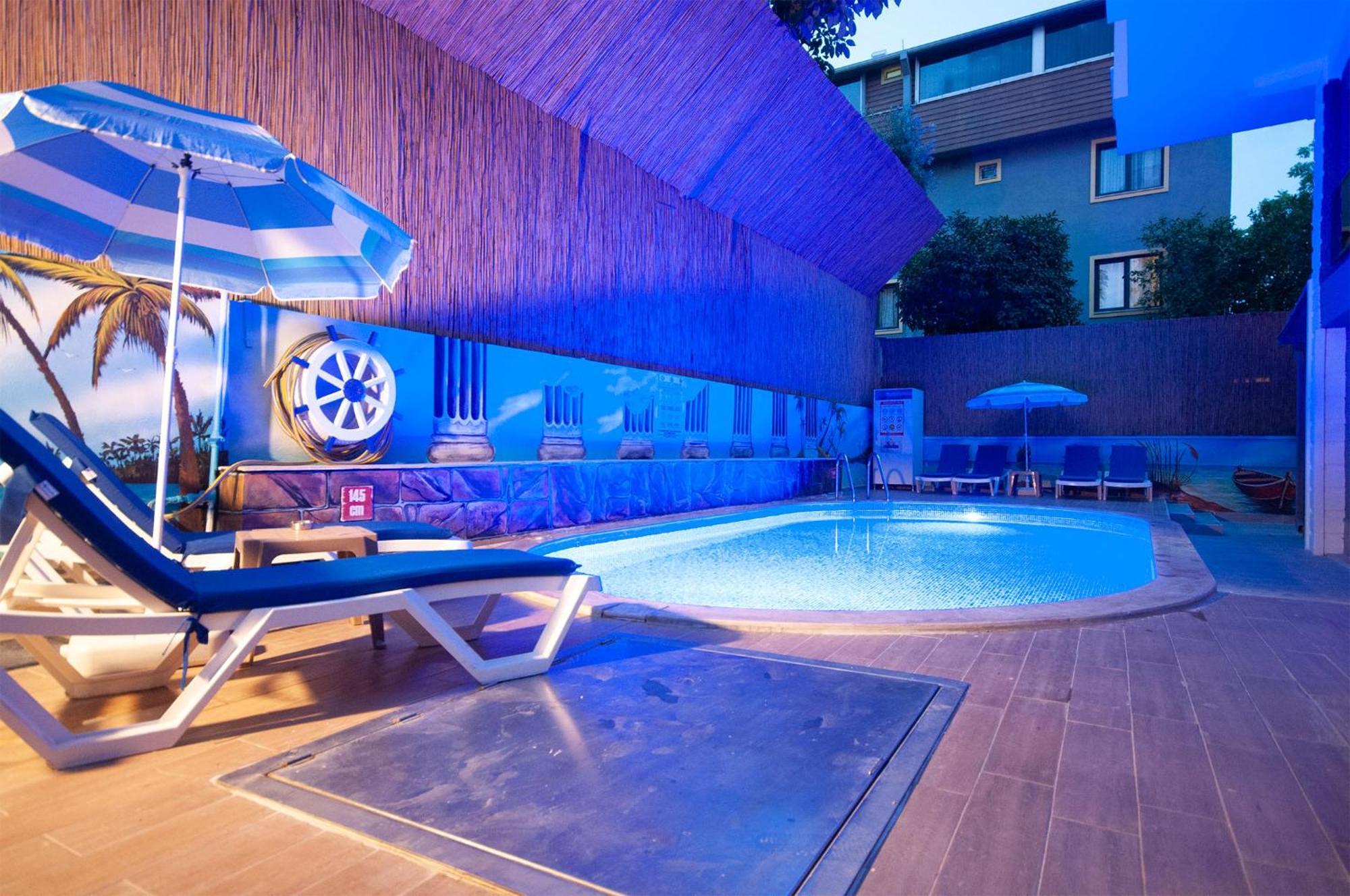 Otel Microyal 2*