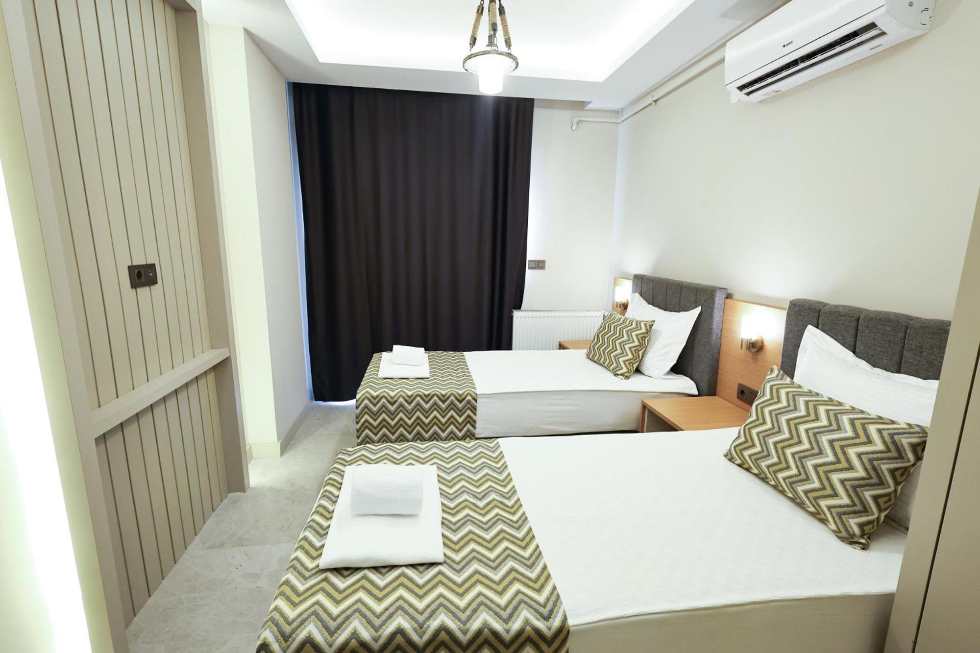 Apart Otel Livia 3*