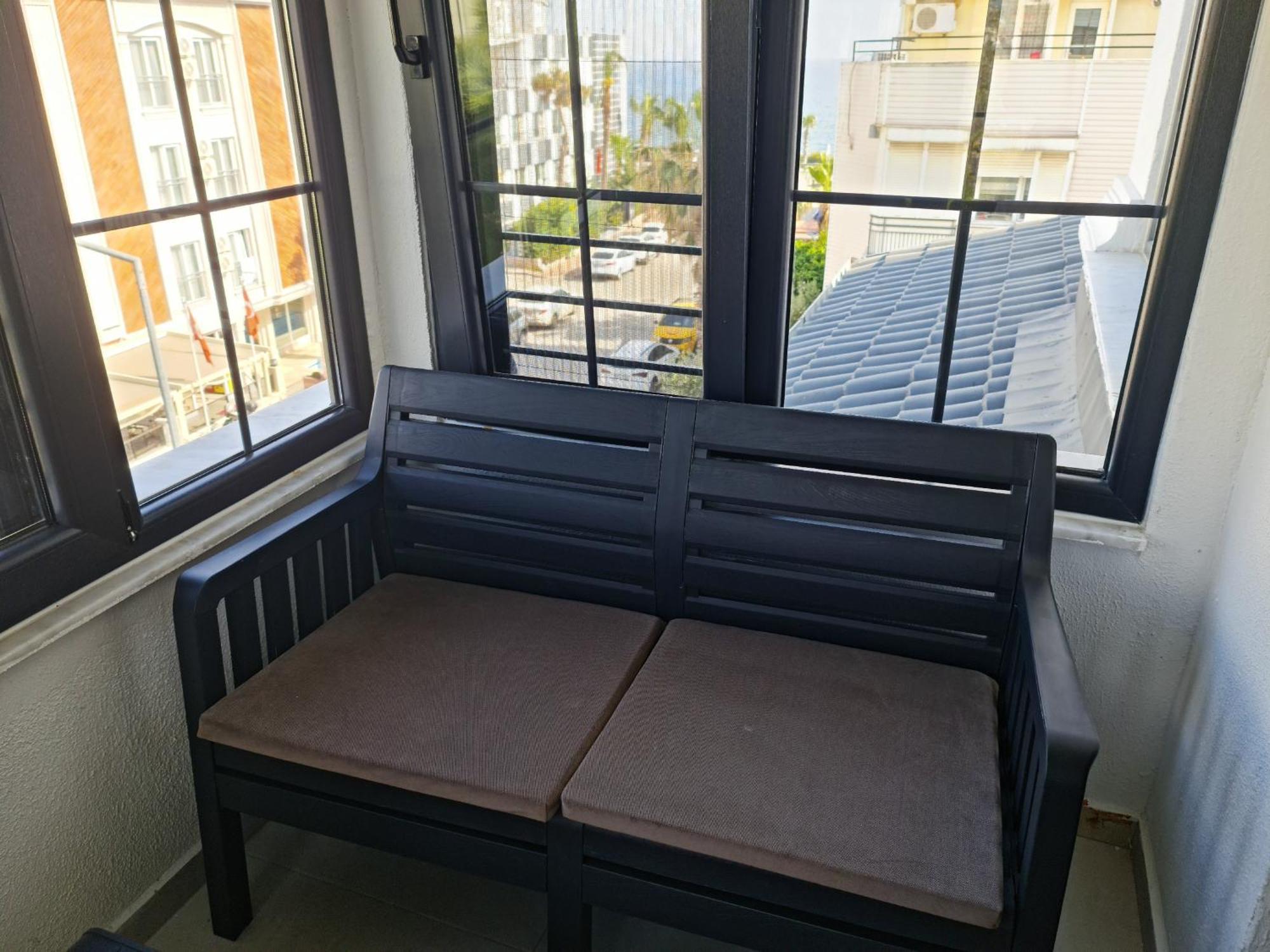 Apartment Lemonade