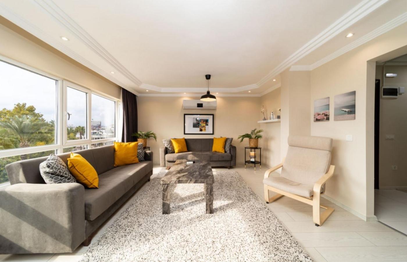 Apartment Exquisite Flat With Sea View Near Hadrian Gate Antalya