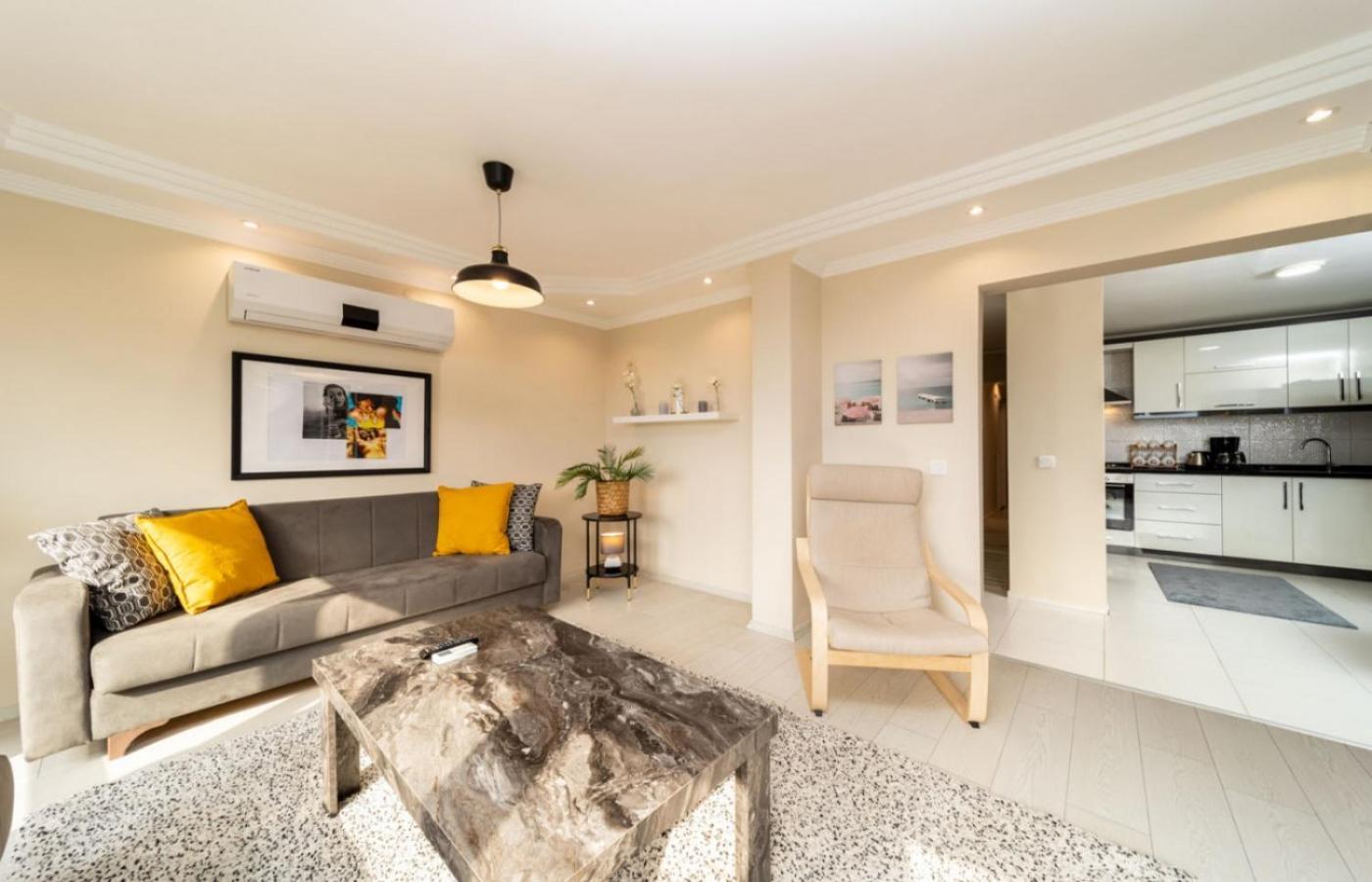 Exquisite Flat With Sea View Near Hadrian Gate *