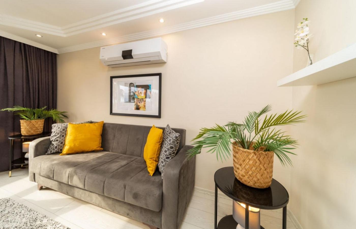 Exquisite Flat With Sea View Near Hadrian Gate * Antalya