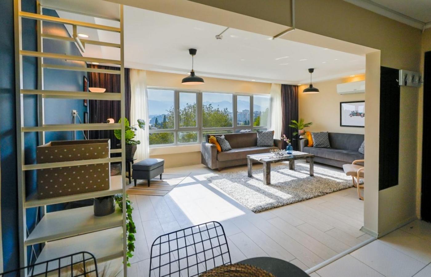 Chic Flat Near Hadrian's Gate Apartment *