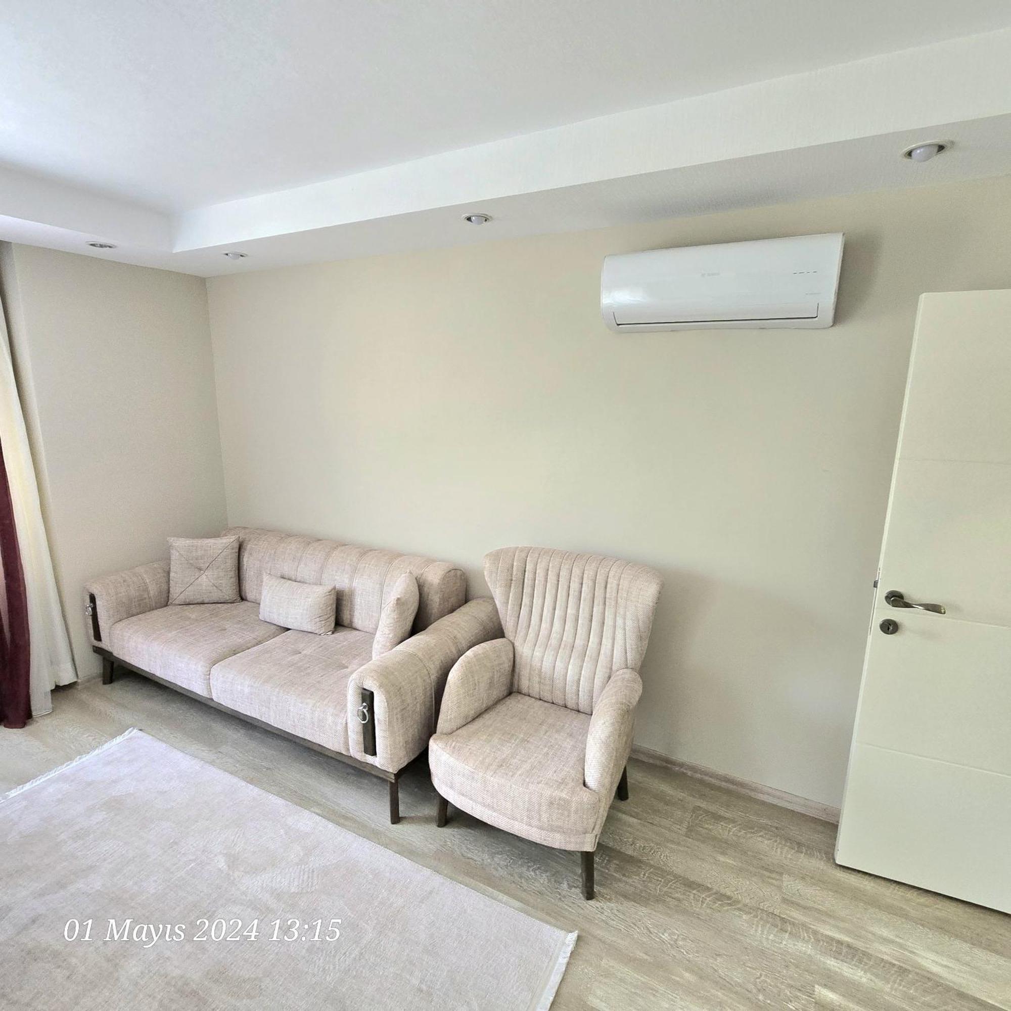 Aparthotel River Park Lara